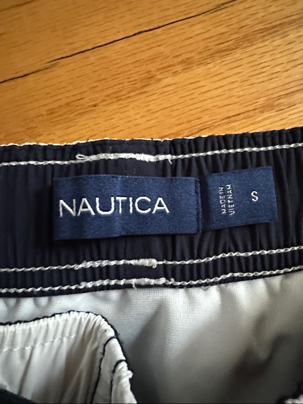 Nautica Men’s Red, White & Navy Colorblock Swim Trunks New Without Tag - Picture 2 of 2